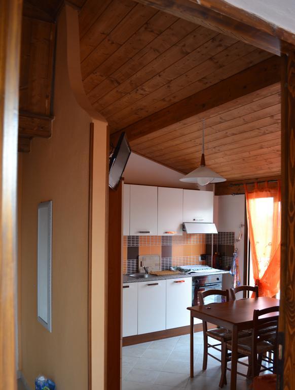 Apartments Mimose Badesi Kamer foto