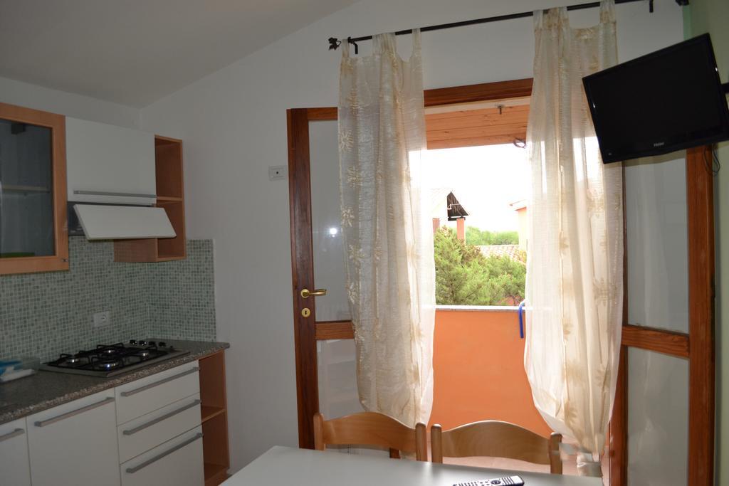 Apartments Mimose Badesi Kamer foto